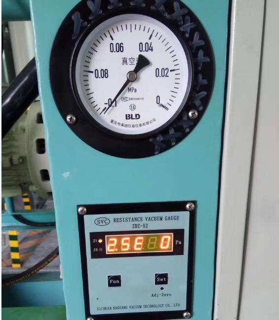 真空度.jpg 凱潛真空濾油機(jī)設(shè)備運(yùn)行真空度在2.5個(gè)帕斯卡